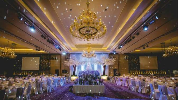 7 điều cần chuẩn bị trước khi book trung tâm tiệc cưới